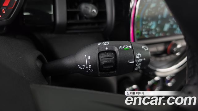 Mini Cooper 2019 — photo 25
