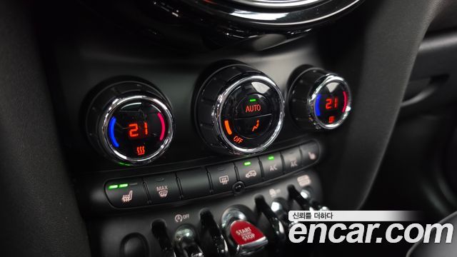 Mini Cooper 2019 — photo 28