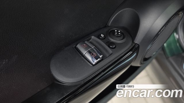 Mini Cooper 2019 — photo 30