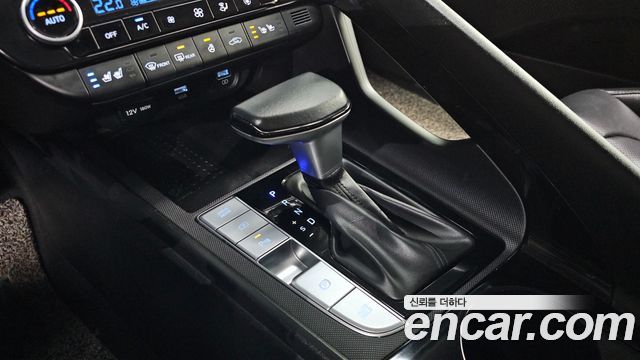 Hyundai AVANTE 2022 — photo 12
