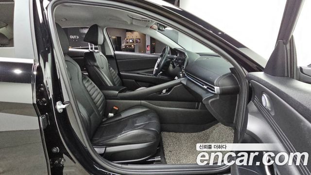 Hyundai AVANTE 2022 — photo 17