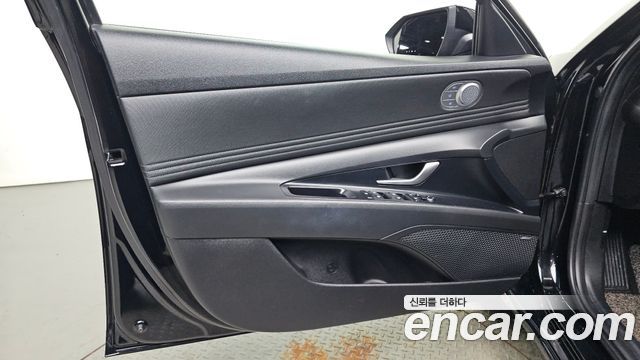 Hyundai AVANTE 2022 — photo 14
