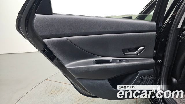 Hyundai AVANTE 2022 — photo 15