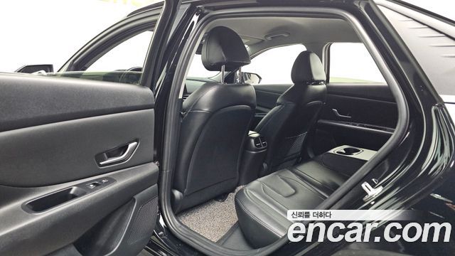 Hyundai AVANTE 2022 — photo 16