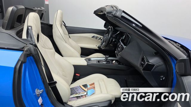 BMW Z4 2020 — photo 16