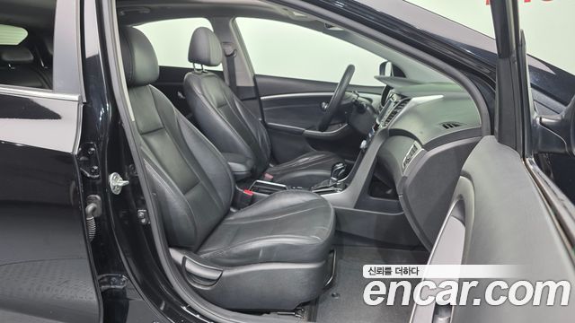 Hyundai i30 2012 — photo 11