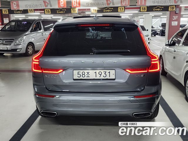 Volvo XC60 2018 — photo 4