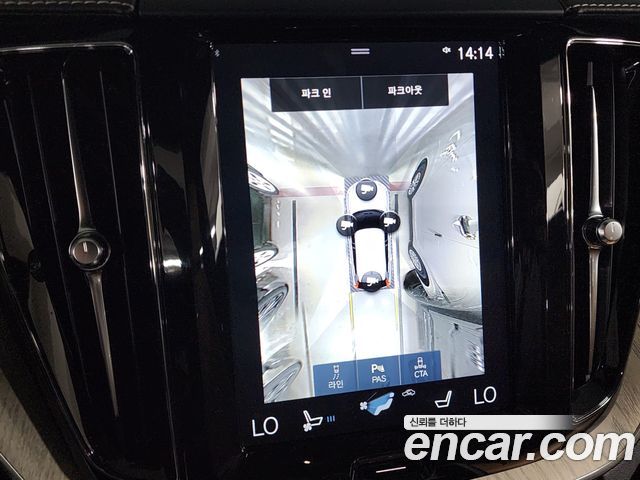 Volvo XC60 2018 — photo 6