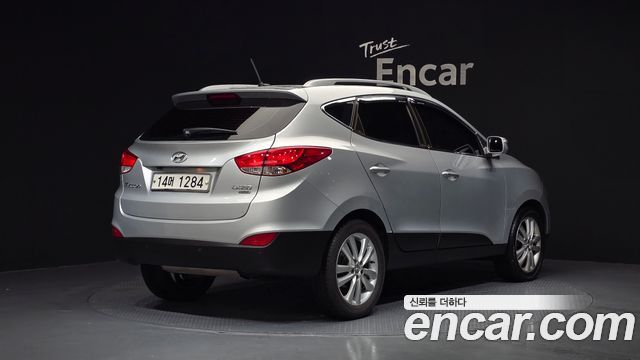 Hyundai Tucson 2011 — photo 2