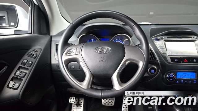 Hyundai Tucson 2011 — photo 12