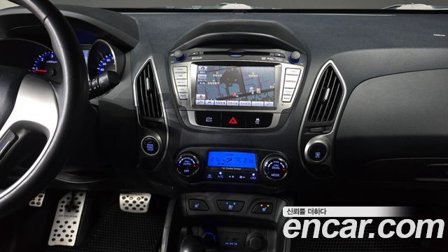 Hyundai Tucson 2011 — photo 13