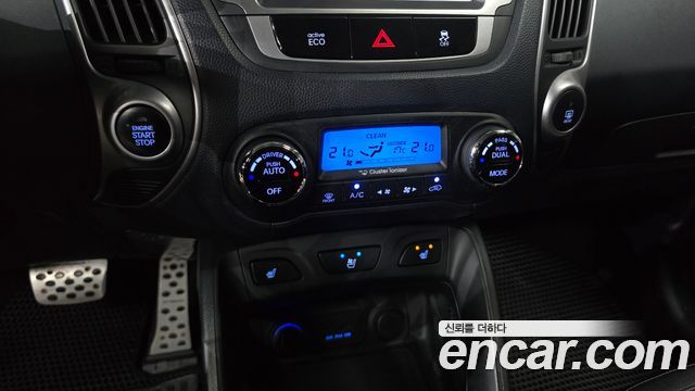 Hyundai Tucson 2011 — photo 18