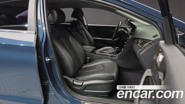 Hyundai Sonata 2016 — photo 11