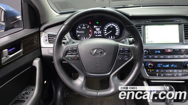 Hyundai Sonata 2016 — photo 13