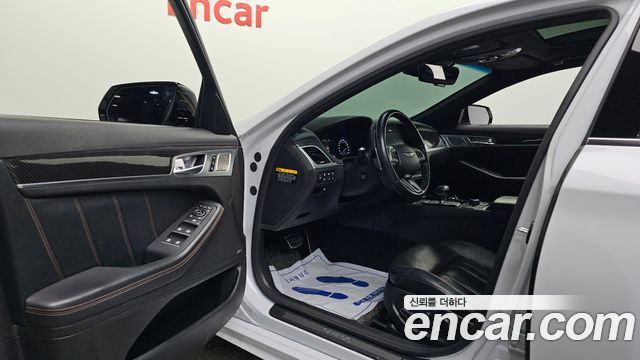 Genesis G80 2017 — photo 10
