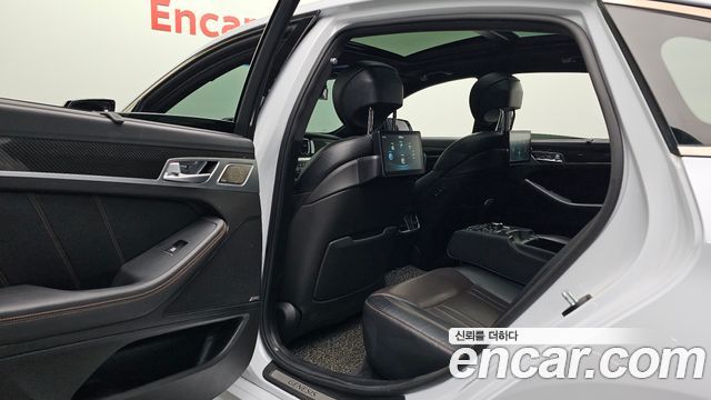Genesis G80 2017 — photo 11