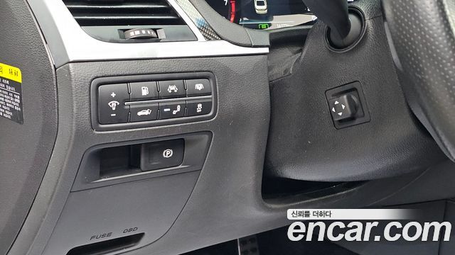 Genesis G80 2017 — photo 12