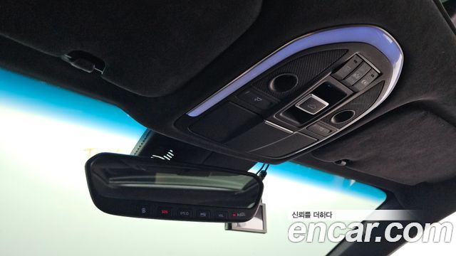 Genesis G80 2017 — photo 16