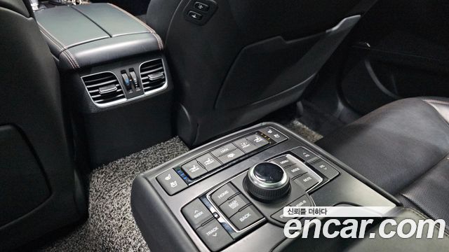 Genesis G80 2017 — photo 18
