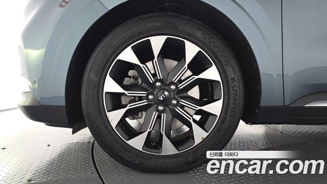 Kia Canival 2021 — photo 5
