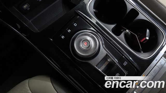 Kia Canival 2021 — photo 12