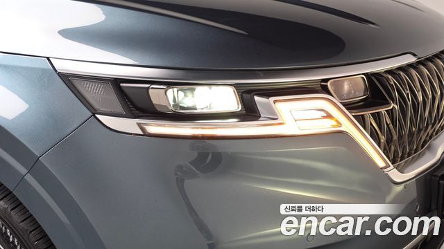 Kia Canival 2021 — photo 8