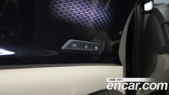 Kia Canival 2021 — photo 30