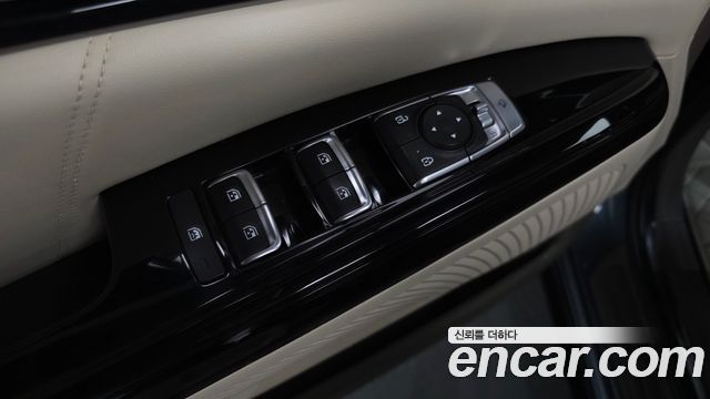 Kia Canival 2021 — photo 34