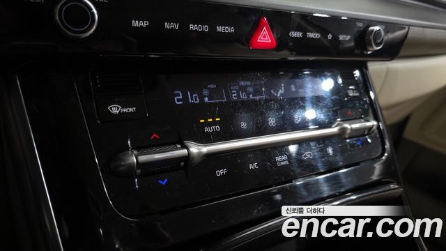 Kia Canival 2021 — photo 36
