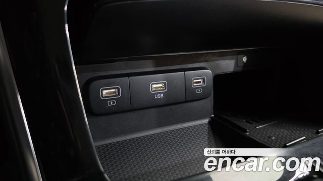 Kia Canival 2021 — photo 41