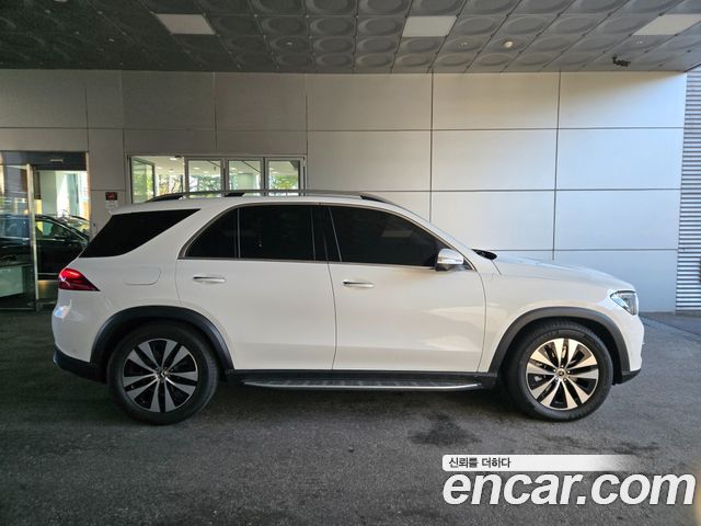 Mercedes-Benz GLE-Class 2025 — photo 4