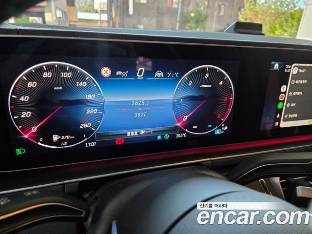 Mercedes-Benz GLE-Class 2025 — photo 10