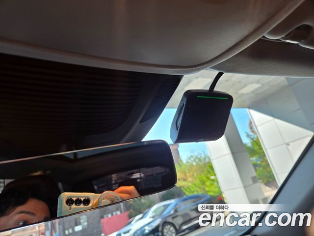 Mercedes-Benz GLE-Class 2025 — photo 12
