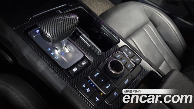 Genesis G80 2019 — photo 12
