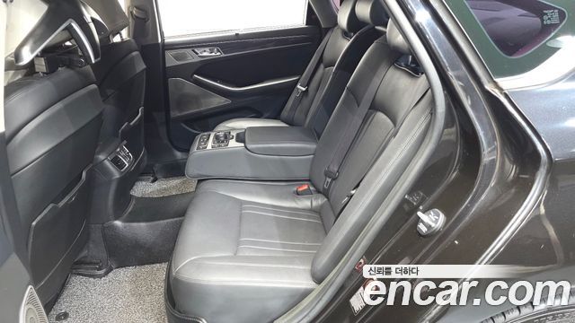 Genesis G80 2019 — photo 17