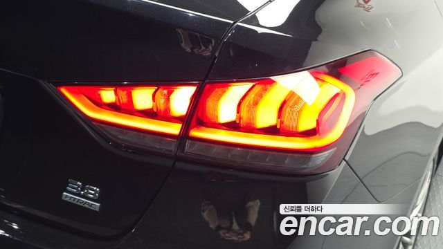 Genesis G80 2019 — photo 9