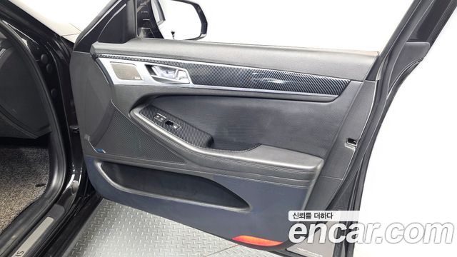 Genesis G80 2019 — photo 14