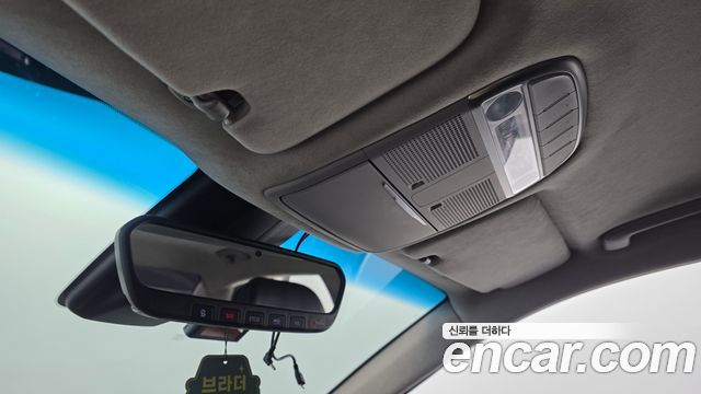 Genesis EQ900 2016 — photo 28