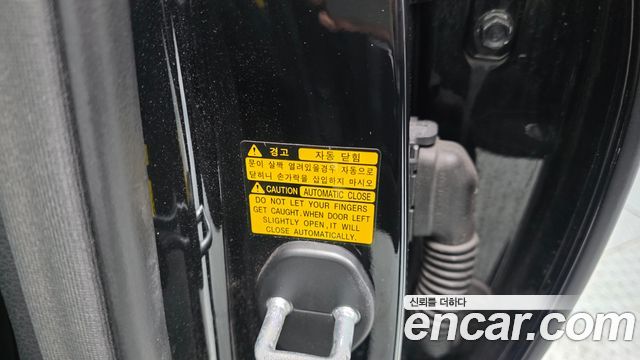 Genesis EQ900 2016 — photo 29