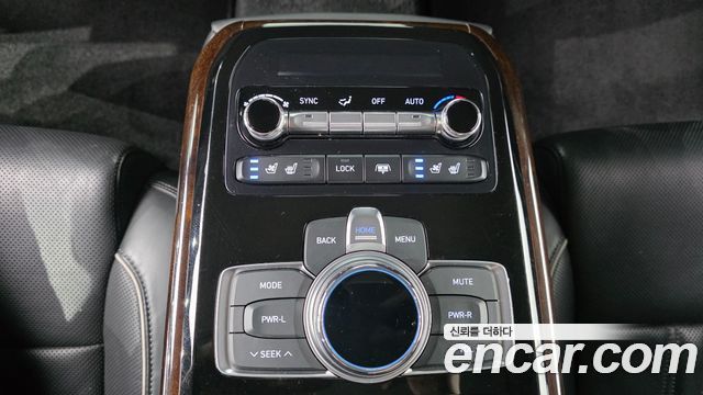 Genesis EQ900 2016 — photo 32