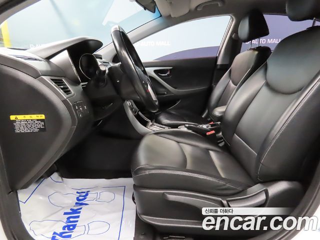 Hyundai AVANTE 2013 — photo 6