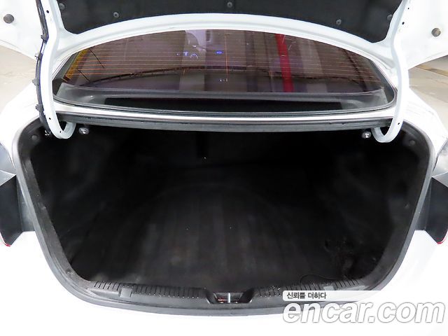 Hyundai AVANTE 2013 — photo 17