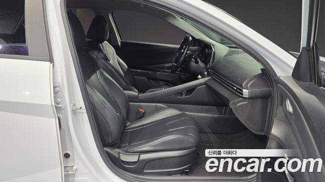 Hyundai AVANTE 2021 — photo 11