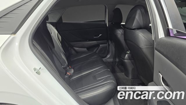 Hyundai AVANTE 2021 — photo 12
