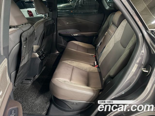 Lexus RX 2023 — photo 8
