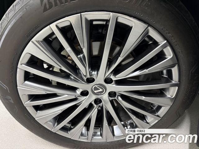 Lexus RX 2023 — photo 20