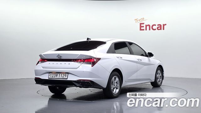 Hyundai AVANTE 2021 — photo 2