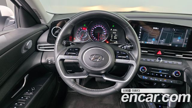 Hyundai AVANTE 2021 — photo 19