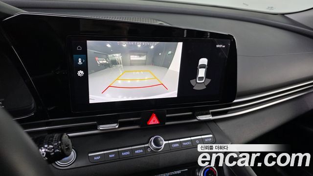 Hyundai AVANTE 2021 — photo 24