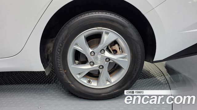 Hyundai AVANTE 2021 — photo 7